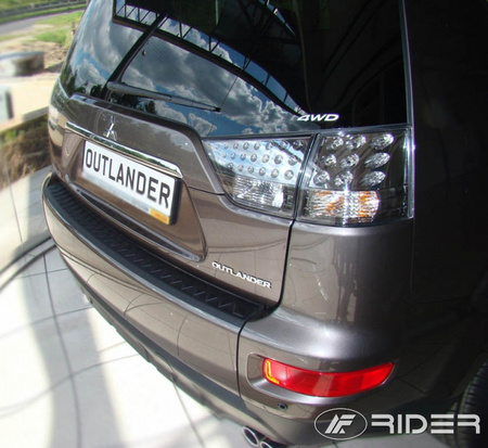Mitsubishi Outlander nakładka na zderzak