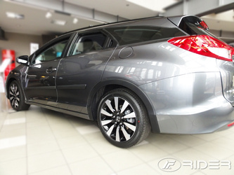 Honda Civic Tourer IX listwy boczne