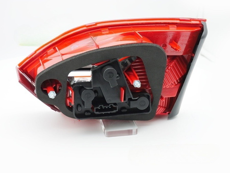 Lampa tylna lewa do VW Jetta 11-14 Flap red white