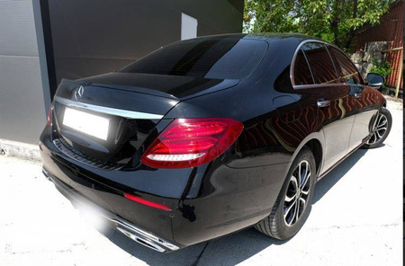 Spojler tynej klapy do Mercedes W213 2016-