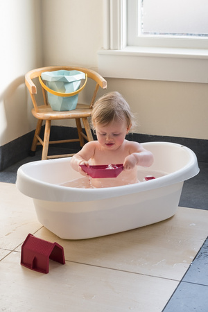 Zestaw zabawek do piasku w wiaderku Zsilt - 3 lata +