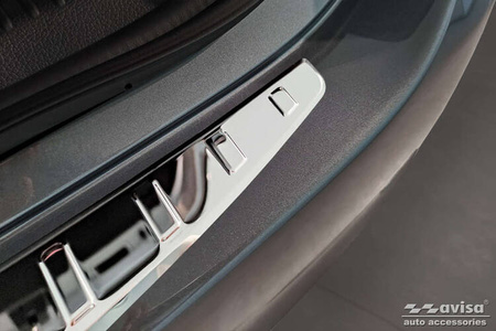Nakładka na zderzak tylny do Mercedes C W206 Sedan (Lustro)