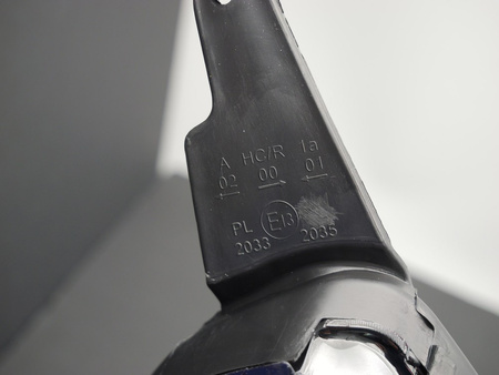 Lampa prawa reflektor TYC do Honda Jazz Fit 02-04