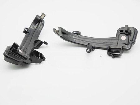 Kierunkowskazy do Skoda Superb III 15-18 SMOKE LED