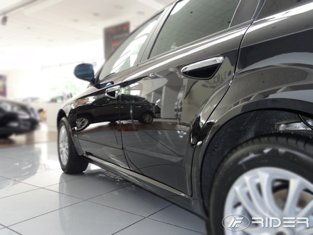 Alfa Romeo 159 listwy boczne
