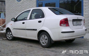 Daewoo Kalos listwy boczne