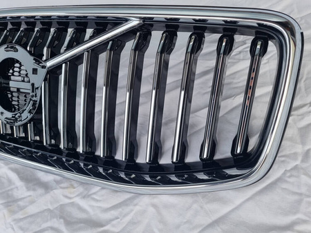 Atrapa grill VOLVO XC60 18-20 chrom