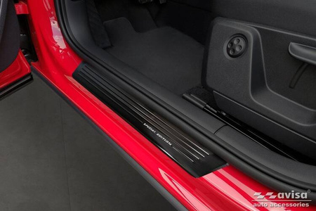 Nakładki progowe do Audi Q2 (Czarne)