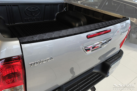 Nakładka na tylną klapę bagażnika do Toyota Hilux 8