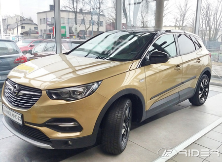 Opel Grandland X listwy boczne