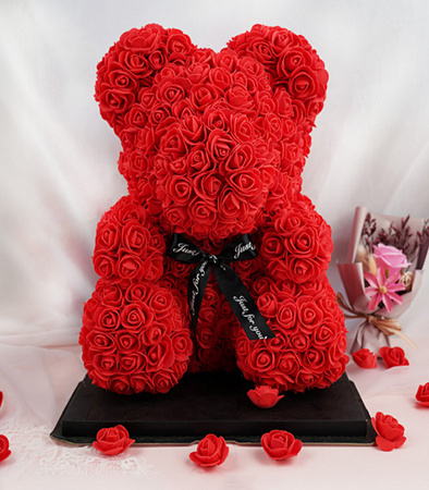 MIŚ Z RÓŻ 40 CM ROSE BEAR Z PŁATKÓW RÓŻ KOKARDA PUDEŁKO NA PREZENT