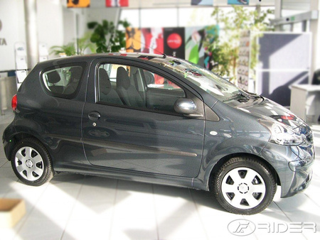 Toyota Aygo listwy boczne - F-6