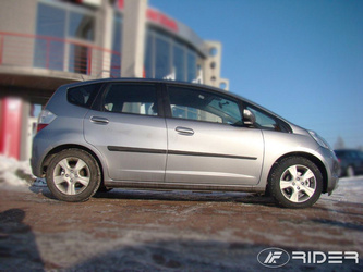 Honda Jazz II listwy boczne