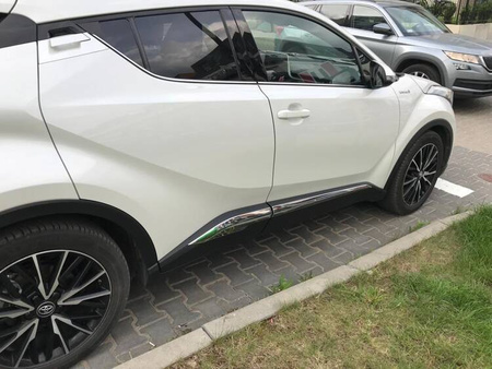 Ozdobne listwy drzwi chromowane dla modelu TOYOTA CH-R 2016+