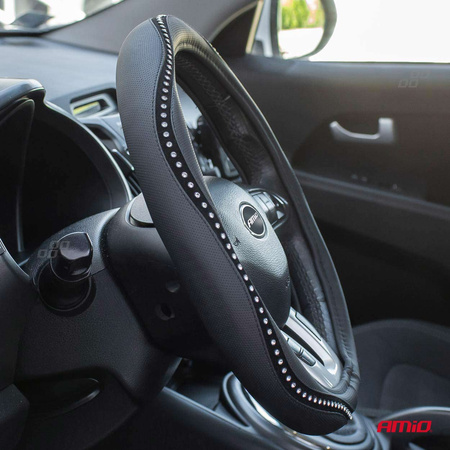 Pokrowiec nakładka na kierownicę samochodową M 37-39cm SWC-34-M AMIO-02807