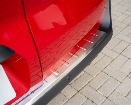 Listwa tylnego zderzaka Ford Transit Courier V769 MPV II 2023-