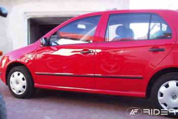 Skoda Fabia sedan listwy boczne