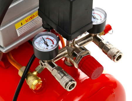 Kompresor Olejowy 24L KD400