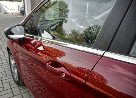 Listwy pod szyby boczne Ford Fiesta 7 2009-2017