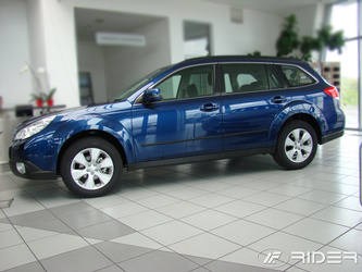 Subaru Outback listwy boczne