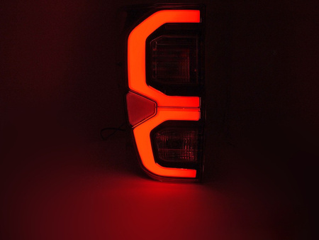 Lampy Tylne diodowe TOYOTA HILUX 2016–2020