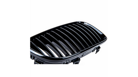 Grill sportowy pojedyncze żeberka Matt Black BMW 1 E81 E82 E87 E88 Facelift 2007-2011