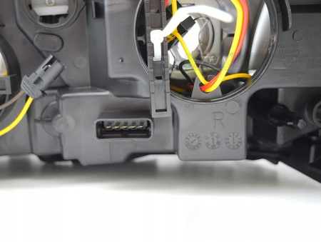 Lampa lewa reflektor black do Renault Laguna II
