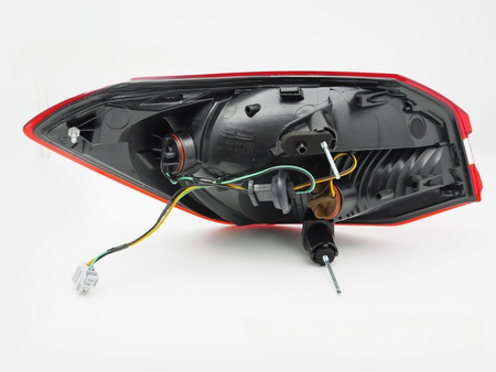 Lampa prawa tylna TYC do Ford Focus Mk4 Hb 18-21