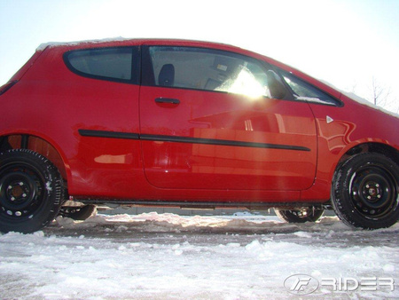 Mitsubishi Colt listwy boczne