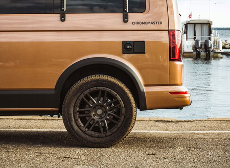 Poszerzenia nadkoli listwy drzwi VW T6.1 2019+ SHORT