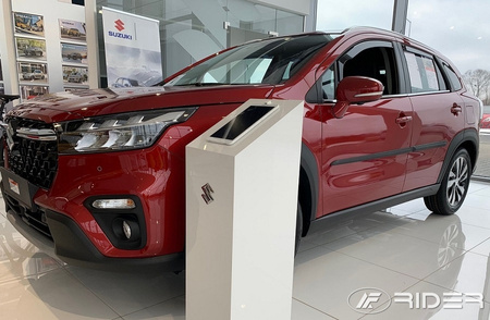 Suzuki S-cross 2022- listwy boczne