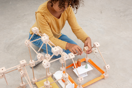 Drewniane klocki konstrukcyjne Mini Trigonos L - 130 el.