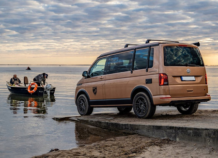 Poszerzenia nadkoli listwy drzwi VW T6 2015+ SHORT